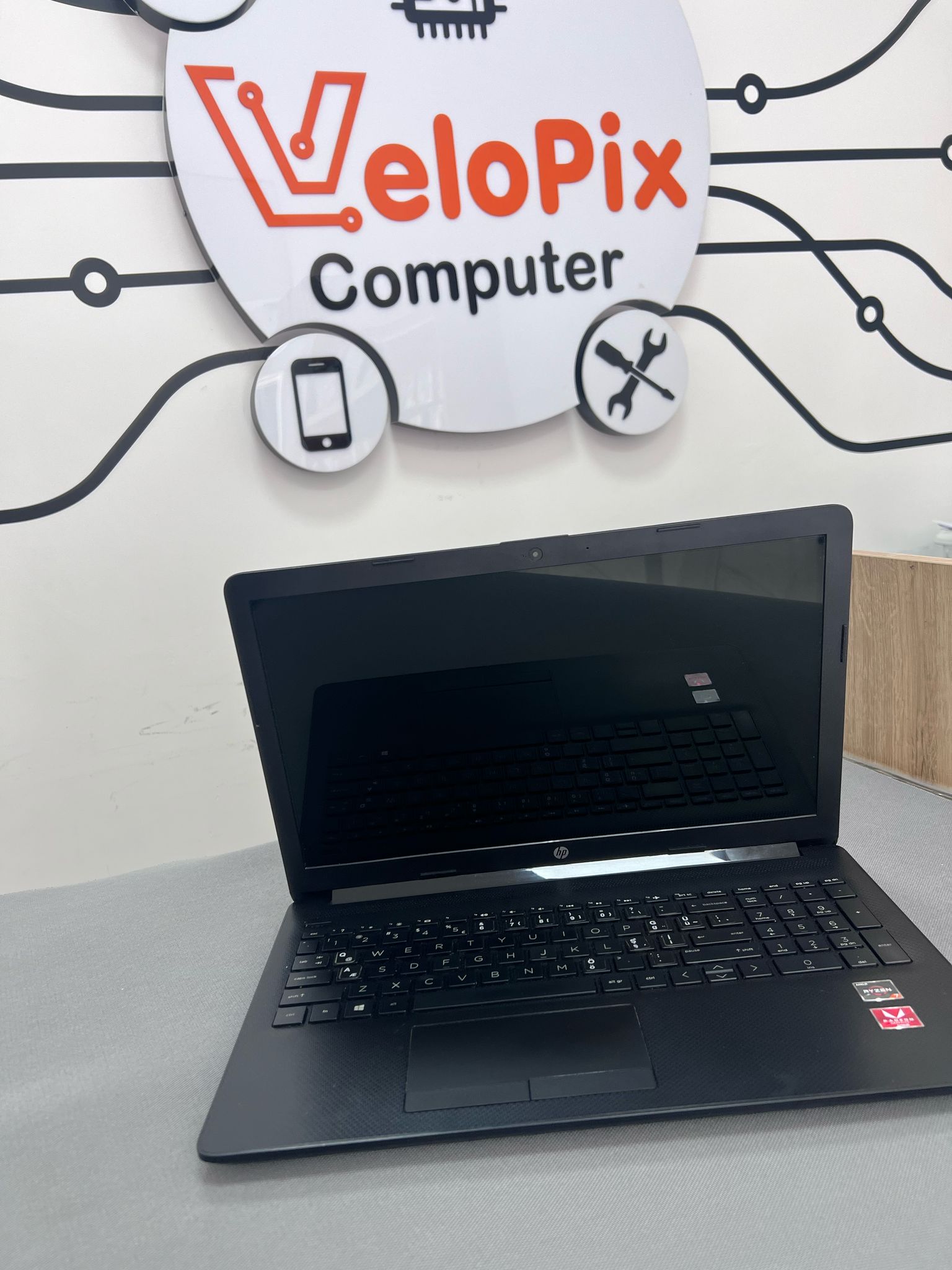 HP Celeron 4GB RAM 256GB SSD (2. El Laptop)
